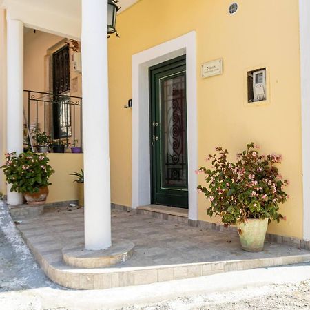 Nina'S Traditional House By Estia Valanio Luaran gambar
