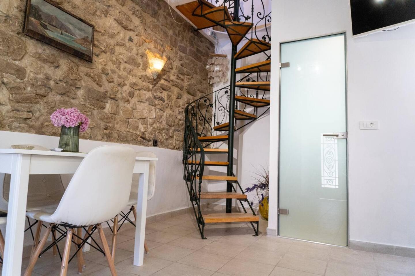 Nina'S Traditional House By Estia Valanio Luaran gambar